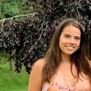 Meet your Posher, Olivia